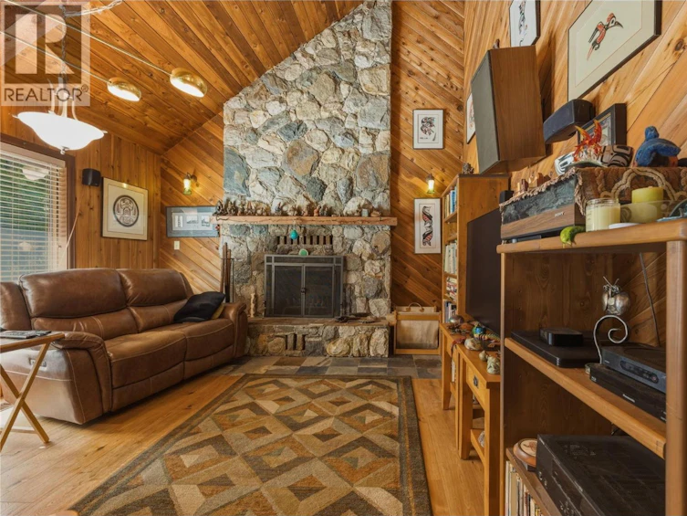 8257 Rogers Road, Vernon, BC, V1B 3M7 - 4