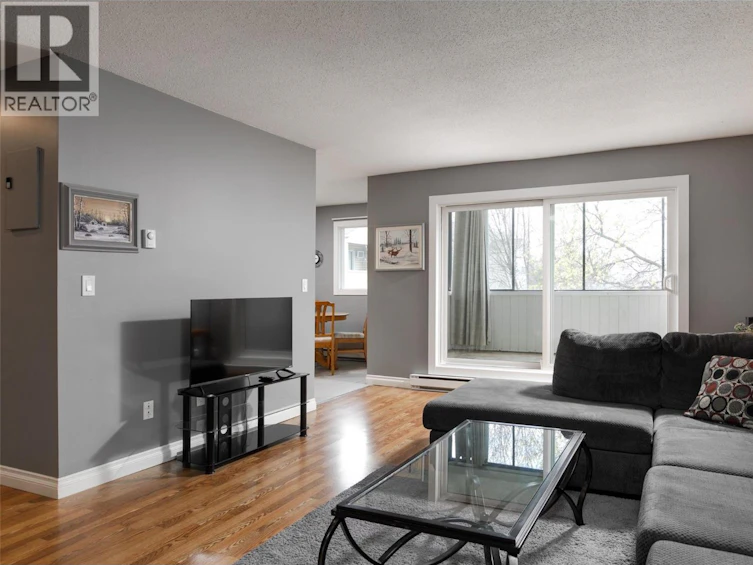 322-450 All Star Court, Kelowna, BC, V1X 5N7 - 5