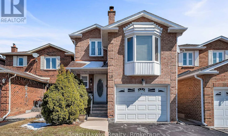 15 White Boulevard
