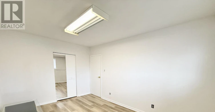 UPPER-17 Regatta Crescent, Toronto, ON, M2R 2X7 - 12