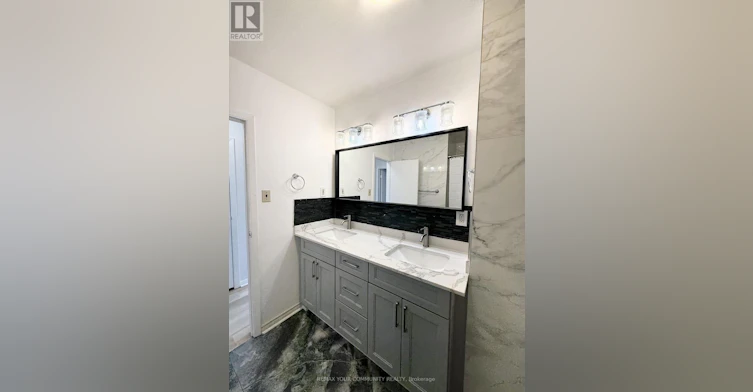 UPPER-17 Regatta Crescent, Toronto, ON, M2R 2X7 - 16