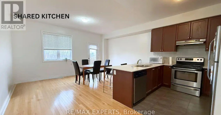 3-13 Ypres Road, Toronto, ON, M6M 0B2 - 2