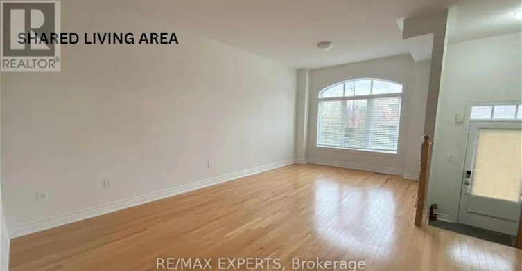 2-13 Ypres Road, Toronto, ON, M6M 0B2