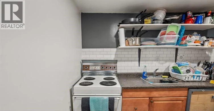 BASEMENT-3577 King, Windsor, ON, N9C 1P4 - 3