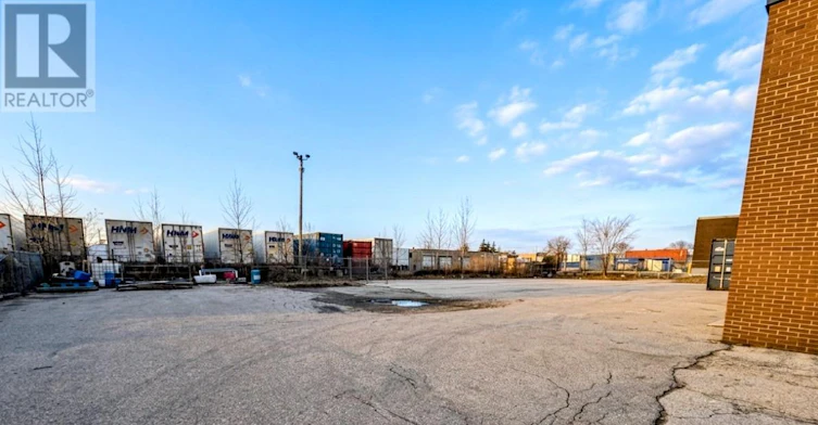 5240 General Road, Mississauga, ON, L4W 1G8 - 3