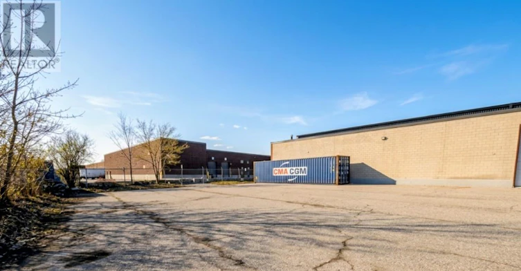 5240 General Road, Mississauga, ON, L4W 1G8 - 2