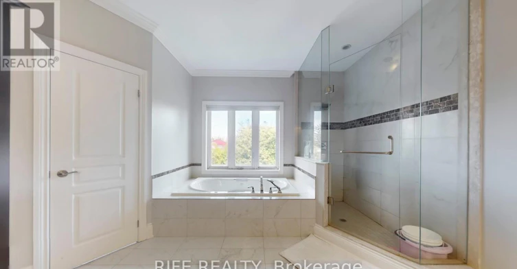 48 Transwell Avenue, Toronto, ON, M2R 2J8 - 27