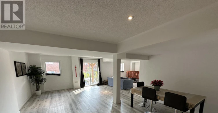 196 Colesbrook Road, Richmond Hill, ON, L4S 0C2 - 2