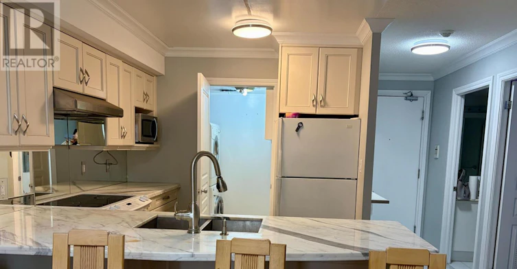 1203-801 Bay Street, Toronto, ON, M5S 1Y9 - 6