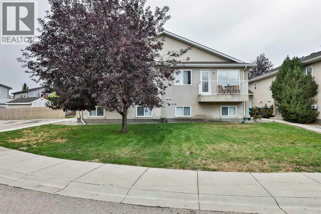 47 Highlands Place W, Lethbridge, AB, T1J 4Y3
