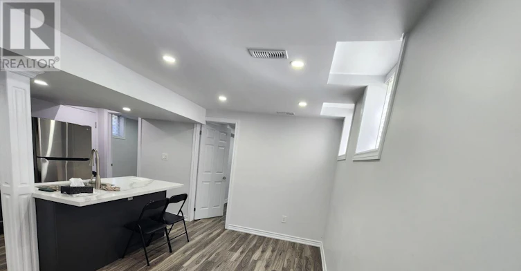 125 Hearne Cres Crescent, Ajax, ON, L1T 3R4 - 8