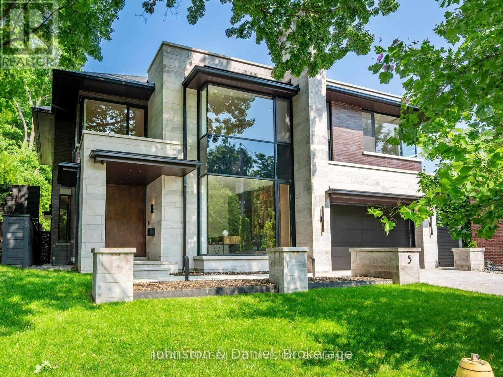 5 Fidelia Avenue, Toronto, ON, M4N 3E7