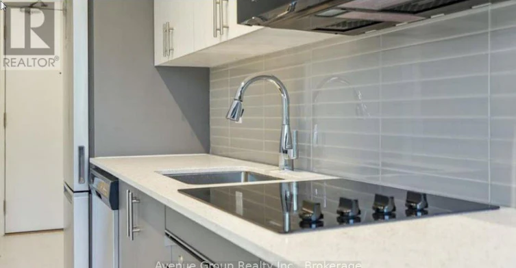 318-415 Main Street W, Hamilton, ON, L8P 1K5 - 4