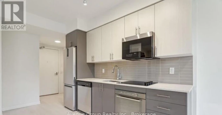 318-415 Main Street W, Hamilton, ON, L8P 1K5