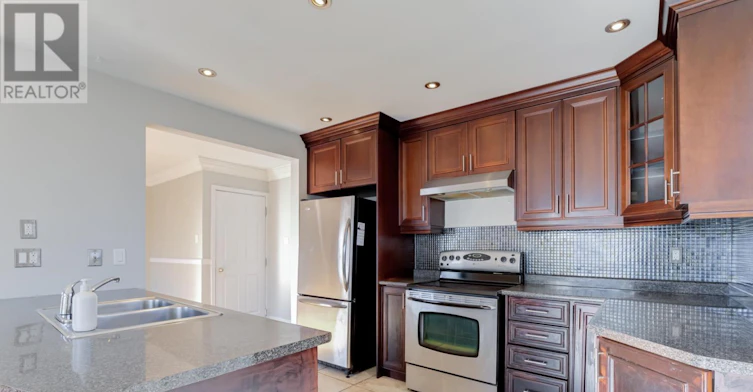MAIN-118 Dorcot Avenue, Toronto, ON, M1P 3K8 - 9