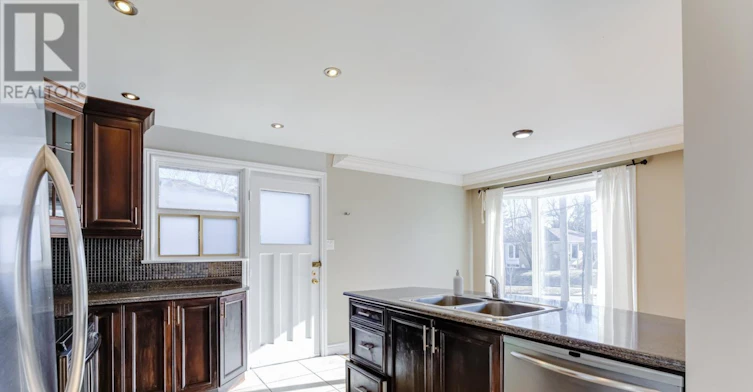 MAIN-118 Dorcot Avenue, Toronto, ON, M1P 3K8 - 10