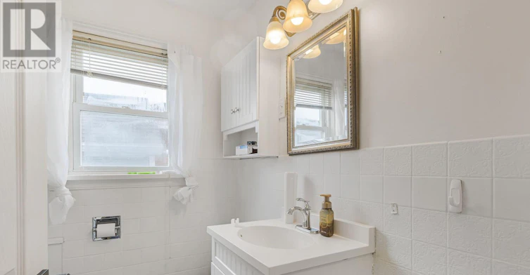 3318 Sinnicks Avenue, Niagara Falls, ON, L2J 2G3 - 26