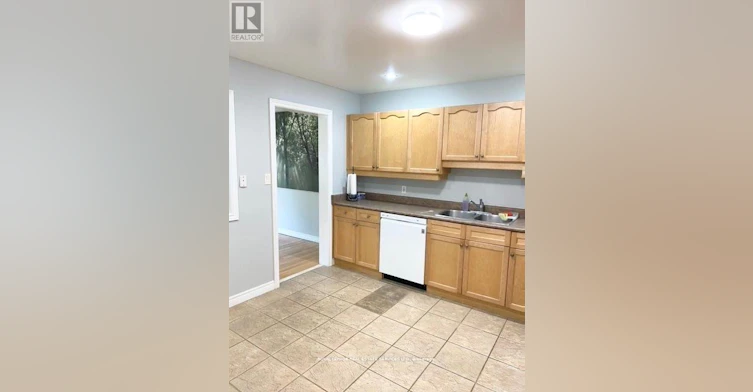 1101 Harrogate Drive, Hamilton, ON, L9K 1N1 - 4