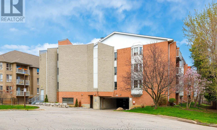 206-6 Niagara Street