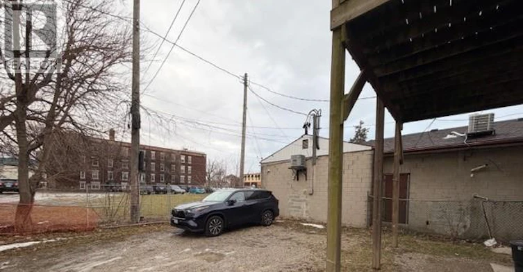 MAIN LEVEL-25 Giles Boulevard, Windsor, ON, N9A 4B6 - 4