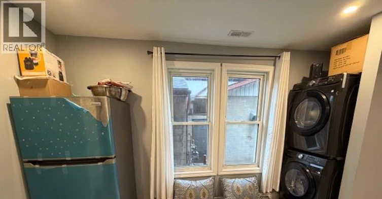 MAIN LEVEL-25 Giles Boulevard, Windsor, ON, N9A 4B6 - 15