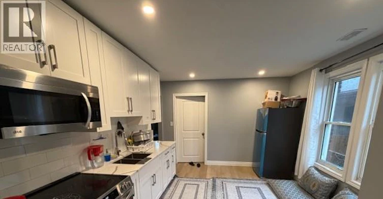 MAIN LEVEL-25 Giles Boulevard, Windsor, ON, N9A 4B6 - 7