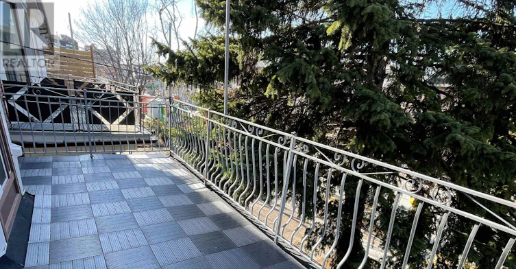 UPPER-33 Strathmore Boulevard, Toronto, ON, M4J 1P1 - 20
