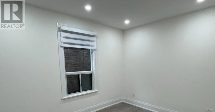 UPPER-33 Strathmore Boulevard, Toronto, ON, M4J 1P1 - 24