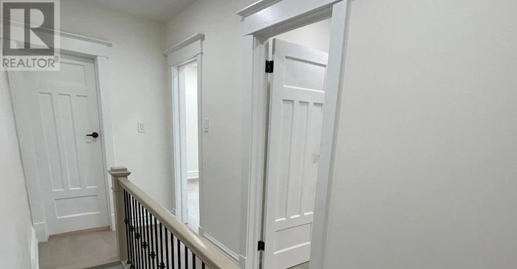 UPPER-33 Strathmore Boulevard, Toronto, ON, M4J 1P1 - 15