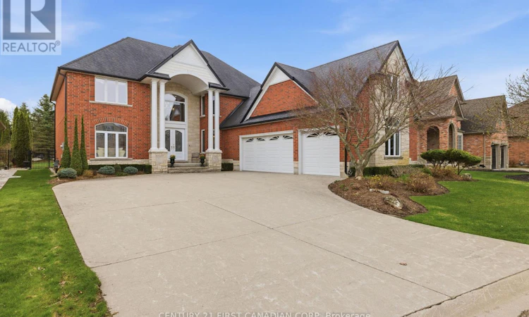 2-7222 Clayton Walk