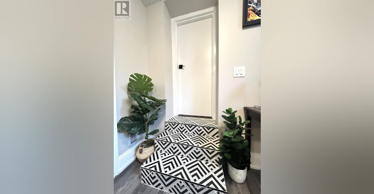 LOWER-31 Heyworth Crescent, Toronto, ON, M4E 1T6 - 2