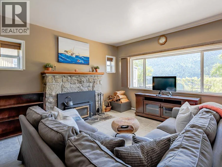 2465 3a Highway, Nelson, BC, V1L 6K7 - 14