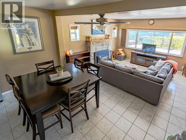 2465 3a Highway, Nelson, BC, V1L 6K7 - 16