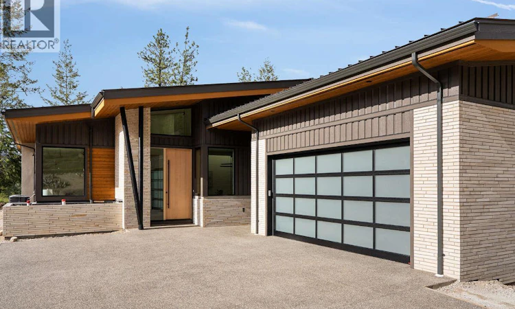 818 Predator Ridge Drive