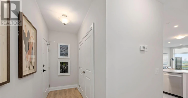 905-4286 King Street, Kitchener, ON, N2P 2E9 - 2