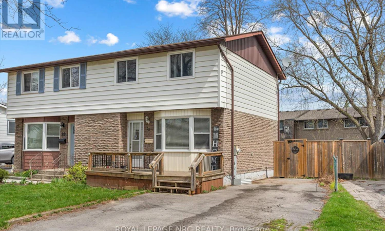 18 Lafayette Drive