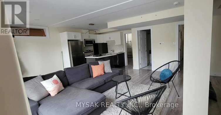 1-293 Blucher Boulevard, Kitchener, ON, N2H 5V8 - 5