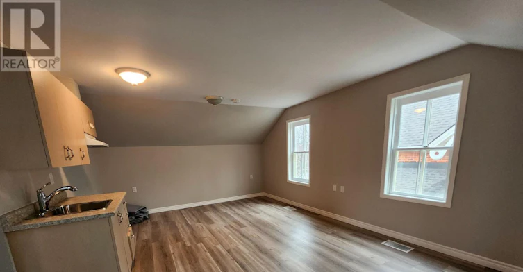 WOOD UPPER-5930 16th Avenue, Markham, ON, L3P 8N1 - 5