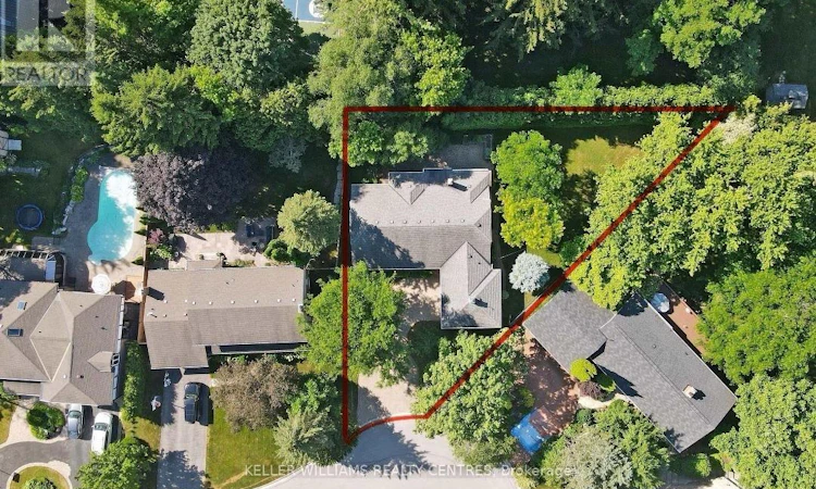 27 Hawthorne Lane