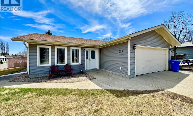 1503 Bliss Crescent