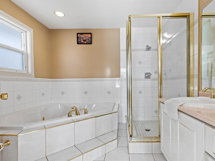 12865 63a Avenue, Surrey, BC, V3X 3S9 - 19