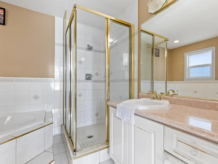 12865 63a Avenue, Surrey, BC, V3X 3S9 - 18