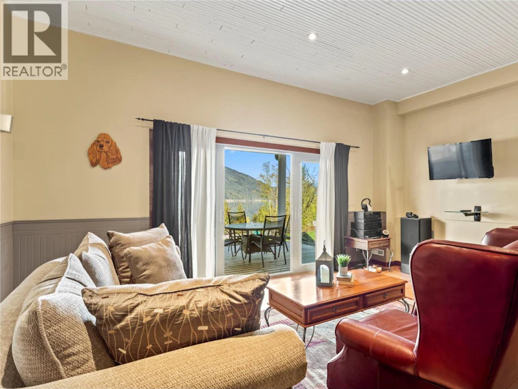 73-6421 Eagle Bay Road, Eagle Bay, BC, V0E 1T0 - 37