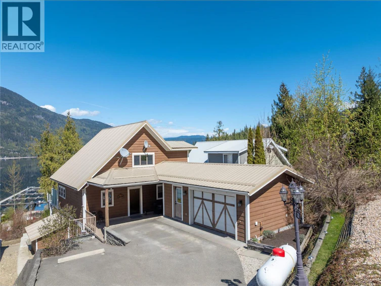 73-6421 Eagle Bay Road, Eagle Bay, BC, V0E 1T0