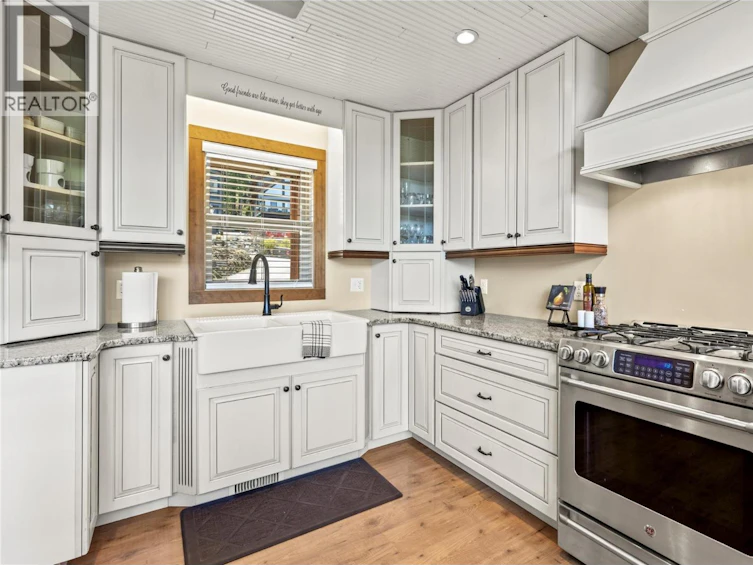 73-6421 Eagle Bay Road, Eagle Bay, BC, V0E 1T0 - 5