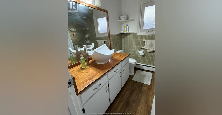 UPPER-888 Cataraqui Street, Windsor, ON, N9A 3P4 - 10