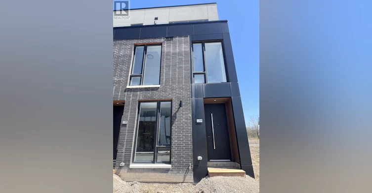 34 Everett Common, Toronto, ON, L2P 0H1