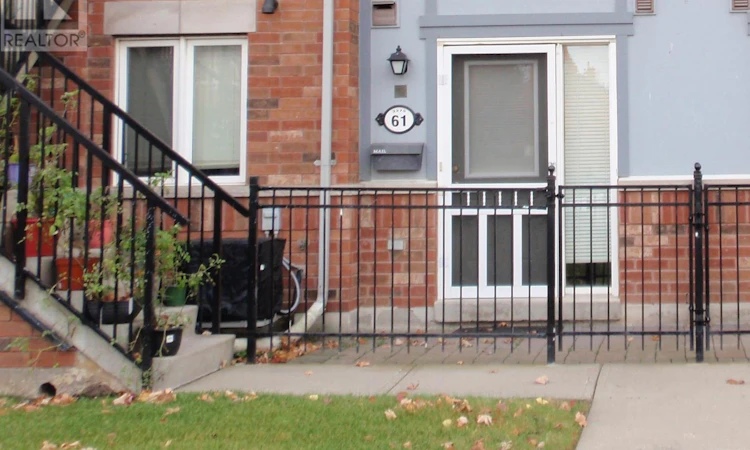 61-2275 Bur Oak Avenue