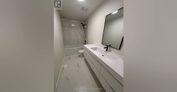38 Everett Common, Toronto, ON, L2P 0H1 - 18
