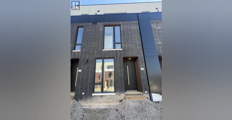 38 Everett Common, Toronto, ON, L2P 0H1
